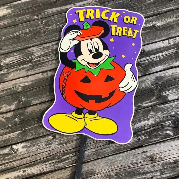Mickey Mouse Outdoor Halloween  Sign - Picture 2 of 10